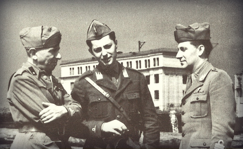 Gianni (centre of photo) Italian Expeditionary Corps in Russia in 1940.