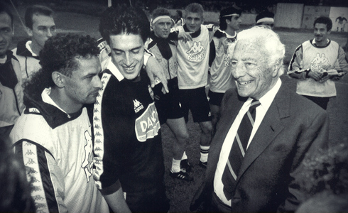 Gianni Agnelli e la Juventus del 1993 con Baggio, Torricelli, Platt, Di Livio, Ravanelli, Vialli