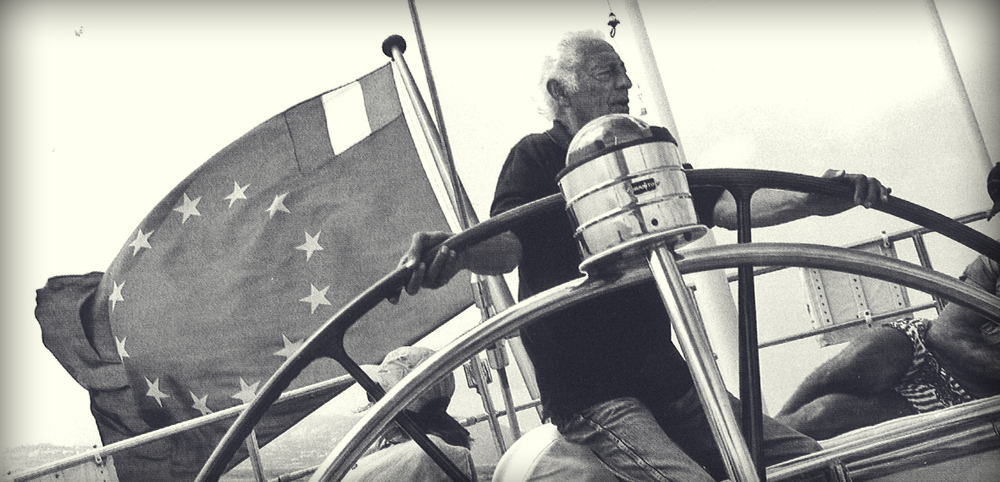 The Avvocato at the helm of  his boat Extrabeat.  His other boats were Agneta and Stealth.