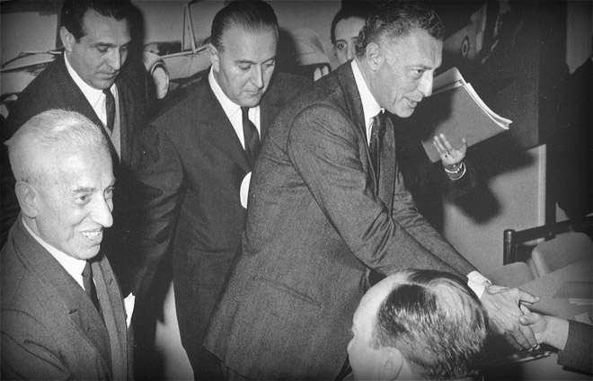 Transfer of  Fiat's chairmanship between Vittorio Valletta and  Gianni Agnelli in  1966.