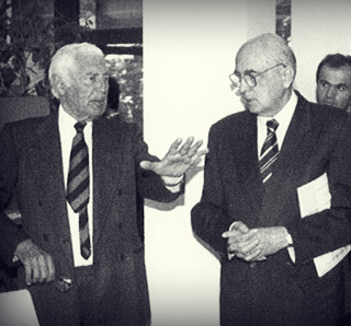 The Avvocato with Giorgio Napolitano, the future President of the Republic, at the Agnelli Foundation, on May 24, 1993.